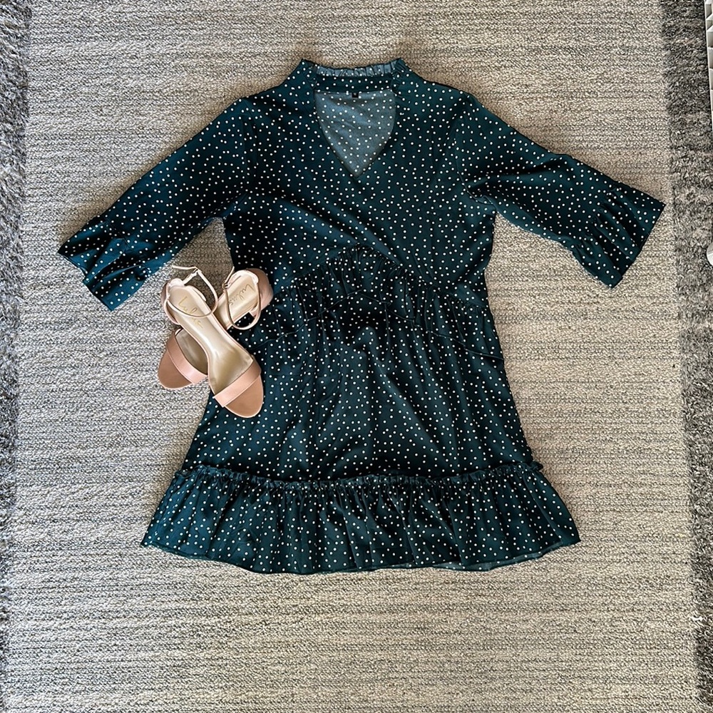 Green polkadot dress
